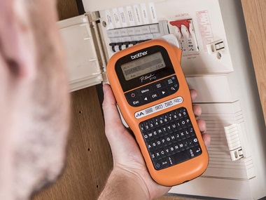 Brother P-touch E110 pisač naljepnica